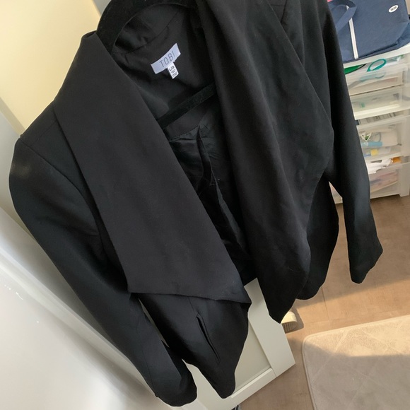 Cute large oversized Tobi black blazer - Picture 2 of 3